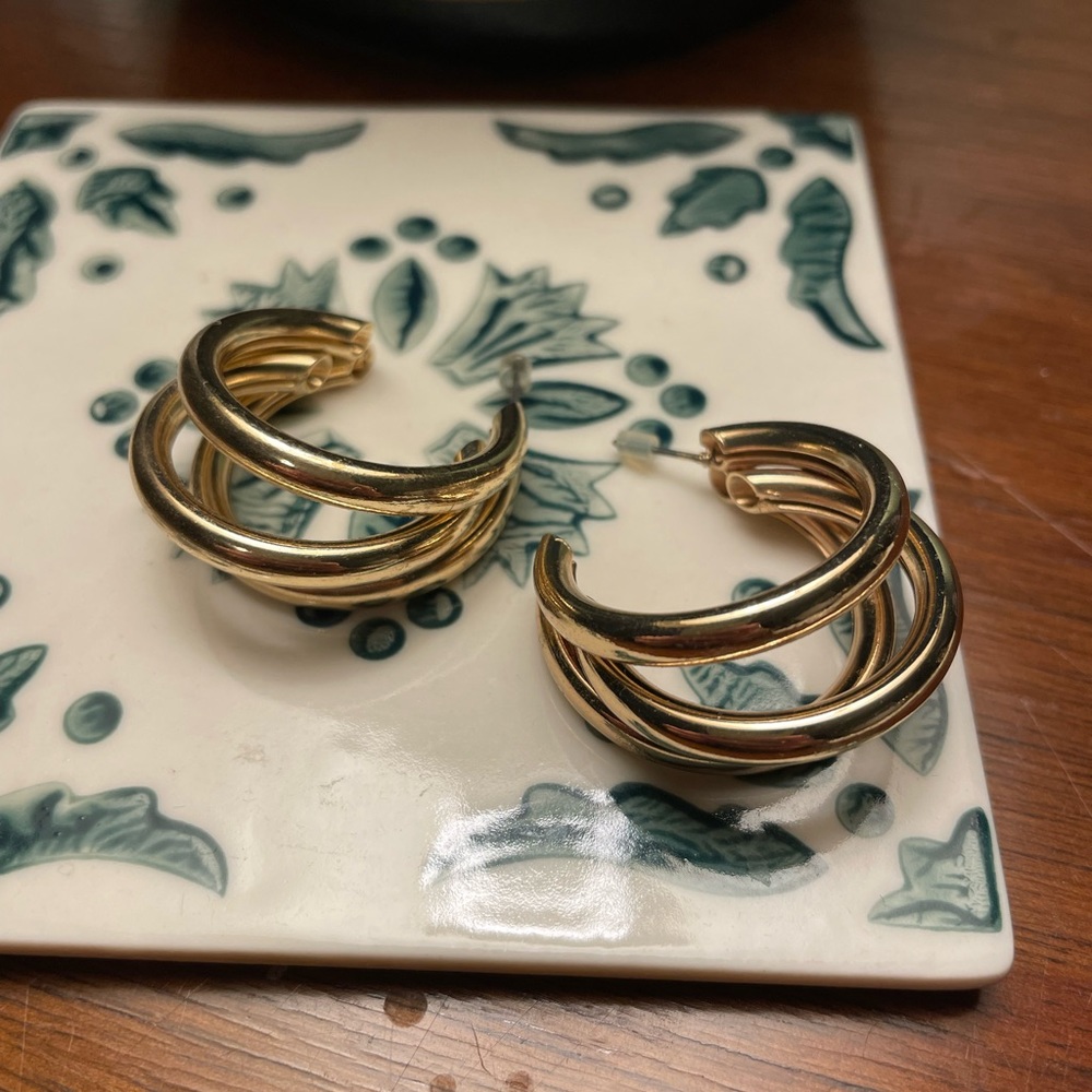 Large gold hoop earrings